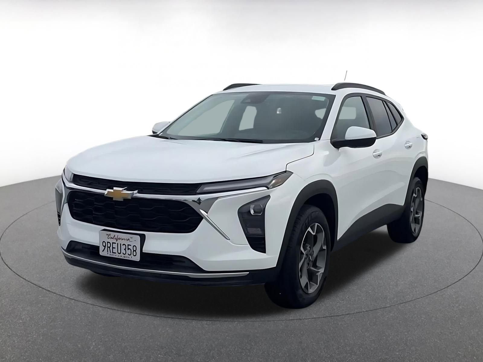 Used 2025 Chevrolet Trax LT image 7