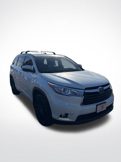 Used 2015 Toyota Highlander Limited Platinum image 3