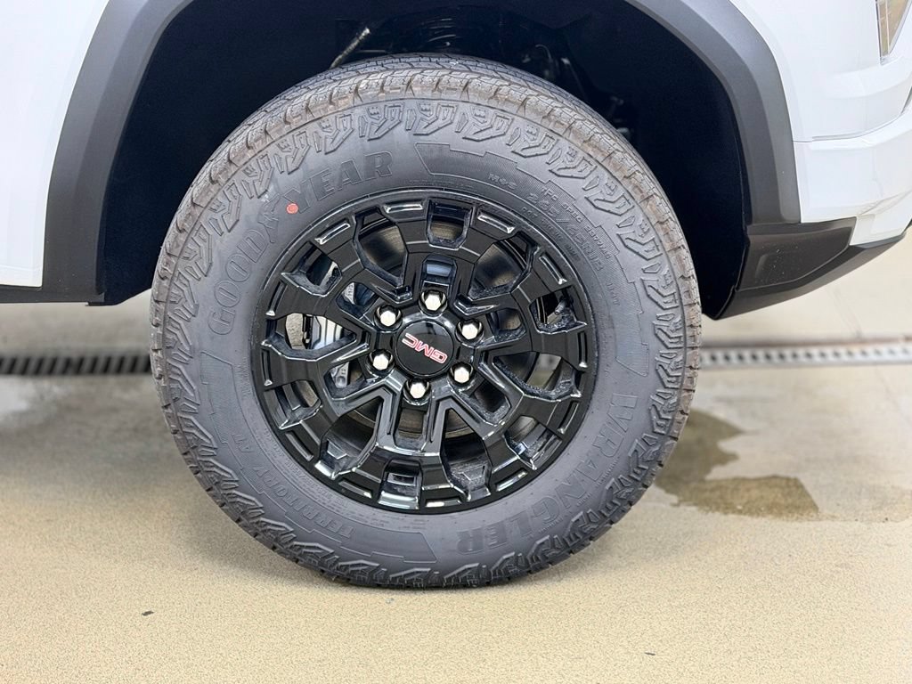 New 2026 GMC Canyon Elevation w/ Technology Package AWD/4WD image 4