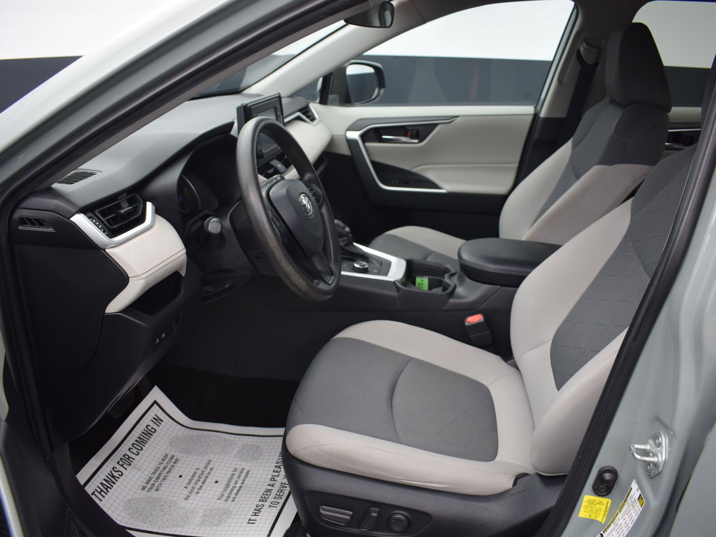 Used 2021 Toyota RAV4 XLE image 13