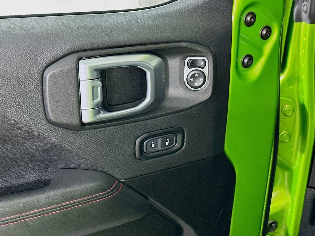 Used 2025 Jeep Wrangler Unlimited Rubicon image 23