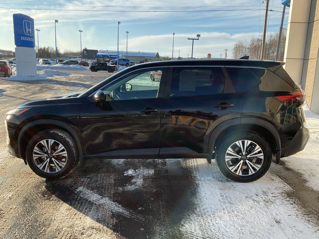 Used 2023 Nissan Rogue SV image 8