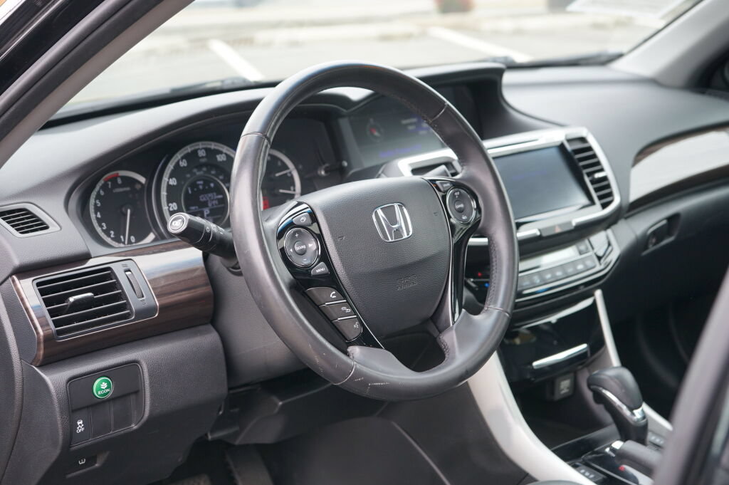 Used 2016 Honda Accord EX-L image 11