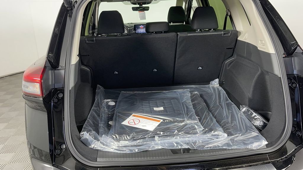 New 2025 Nissan Rogue SV image 32