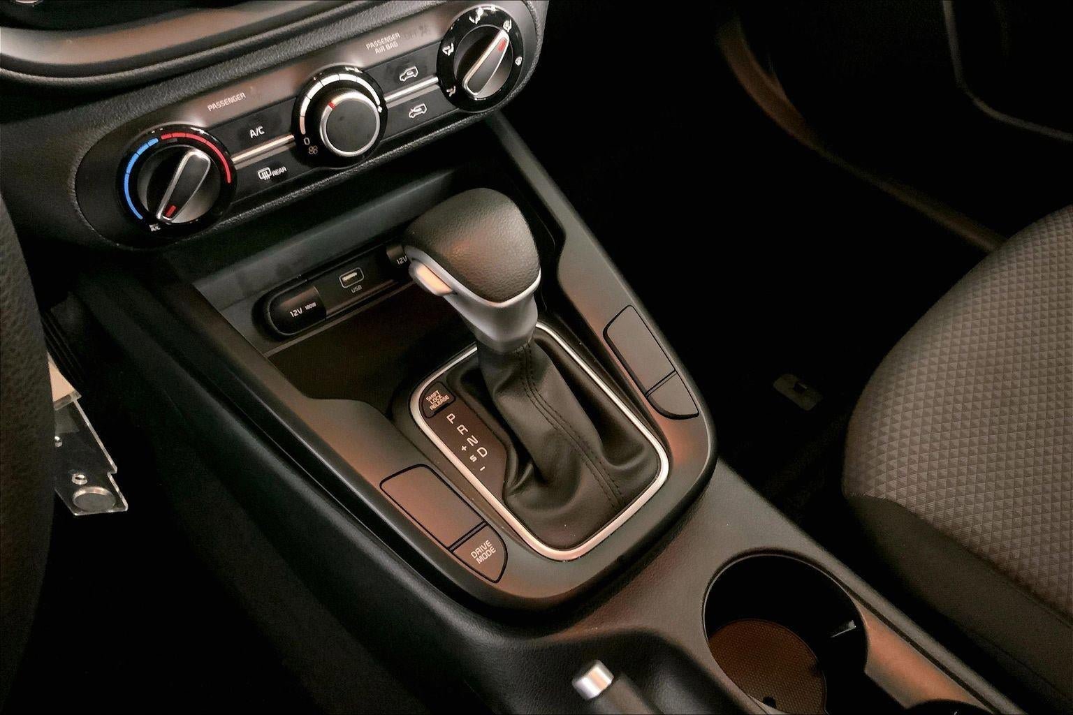 Certified 2025 Kia Soul LX image 17