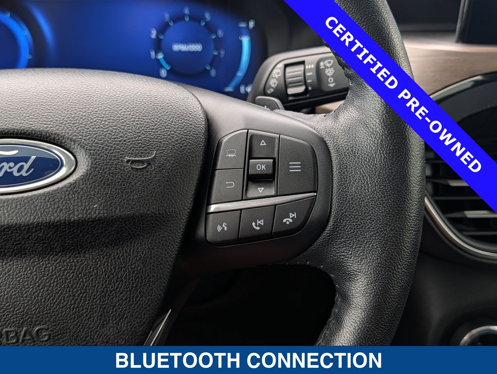 Certified 2020 Ford Escape Titanium AWD/4WD image 28