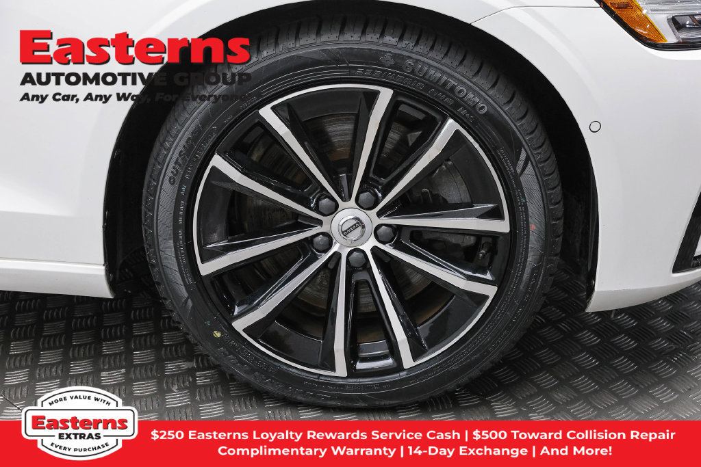Used 2023 Volvo S60 T8 Plus AWD/4WD image 32