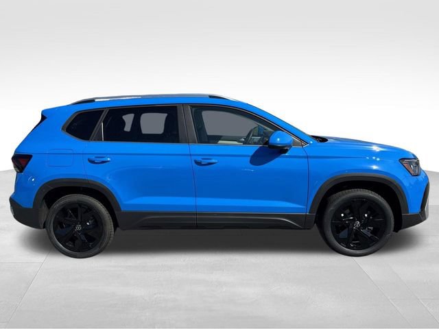 New 2026 Volkswagen Taos SE FWD image 6