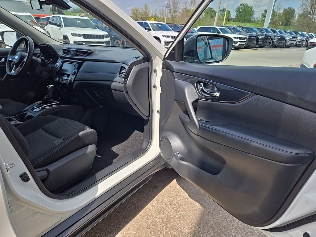 Used 2020 Nissan Rogue SV AWD/4WD image 63