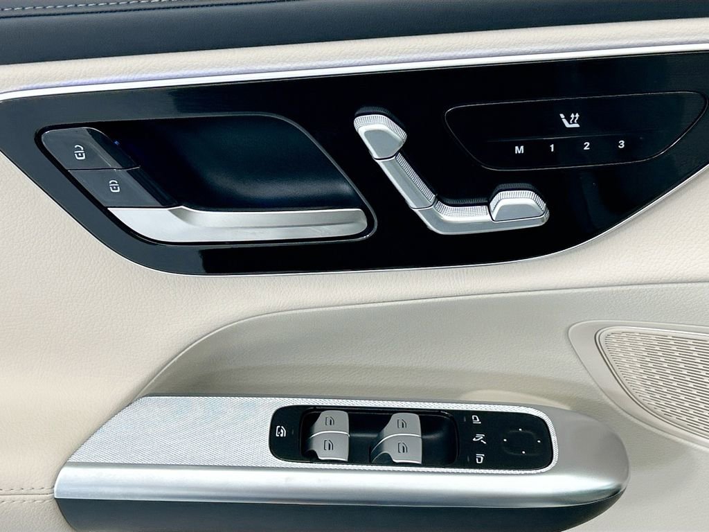 Used 2023 Mercedes-Benz GLC 300 image 21