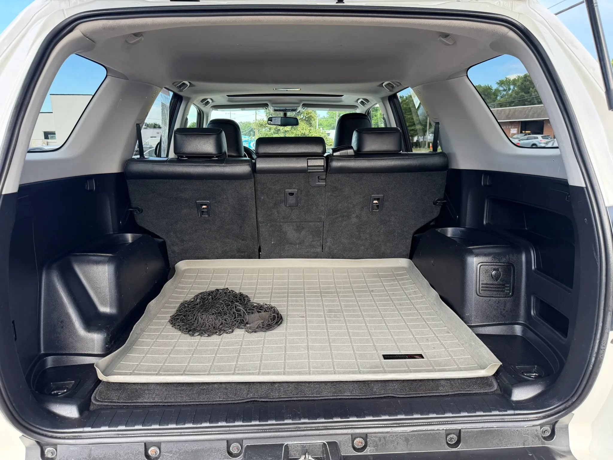 Used 2010 Toyota 4Runner SR5 AWD/4WD image 15