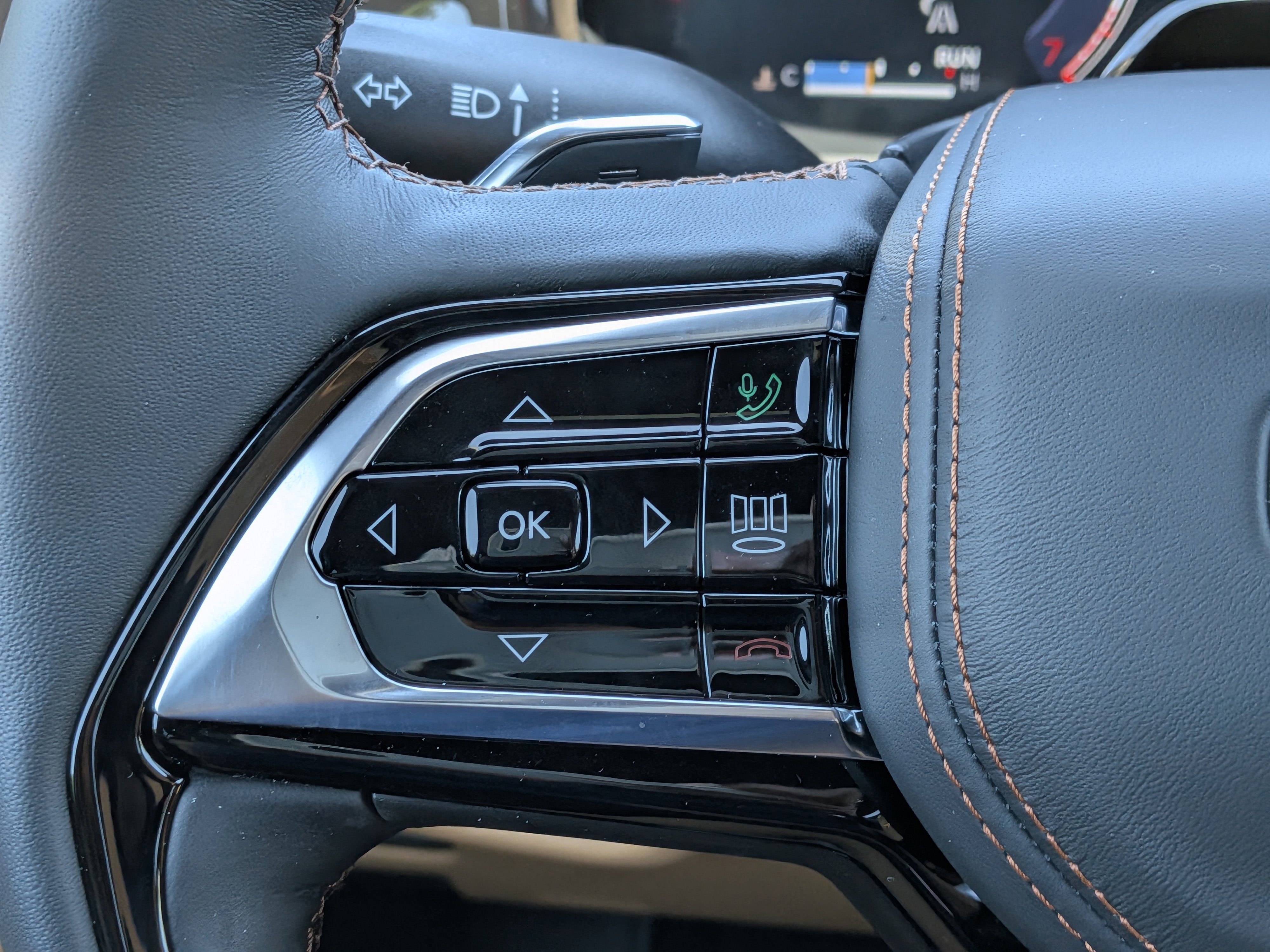 New 2026 Jeep Grand Cherokee L Summit AWD/4WD image 25