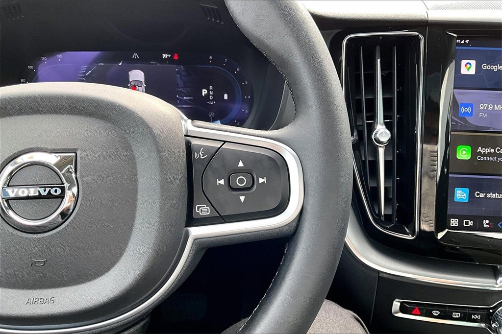 Certified 2023 Volvo XC60 B5 Core image 11