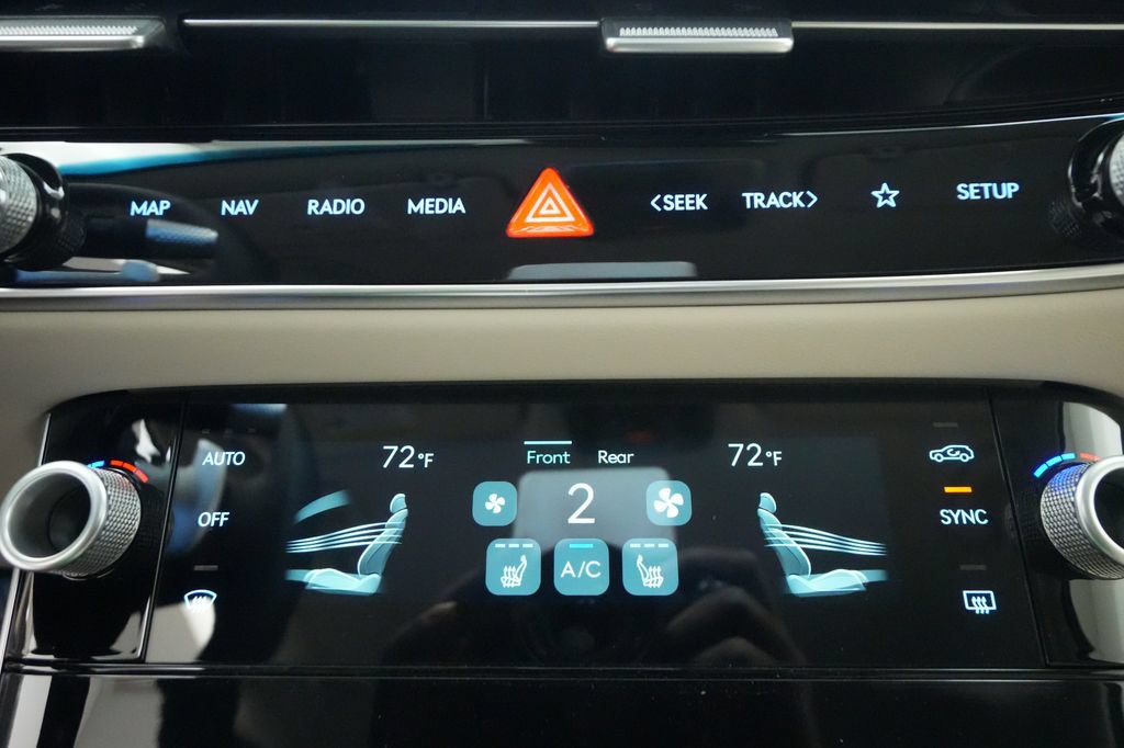 New 2026 Genesis GV70 2.5T AWD/4WD image 32