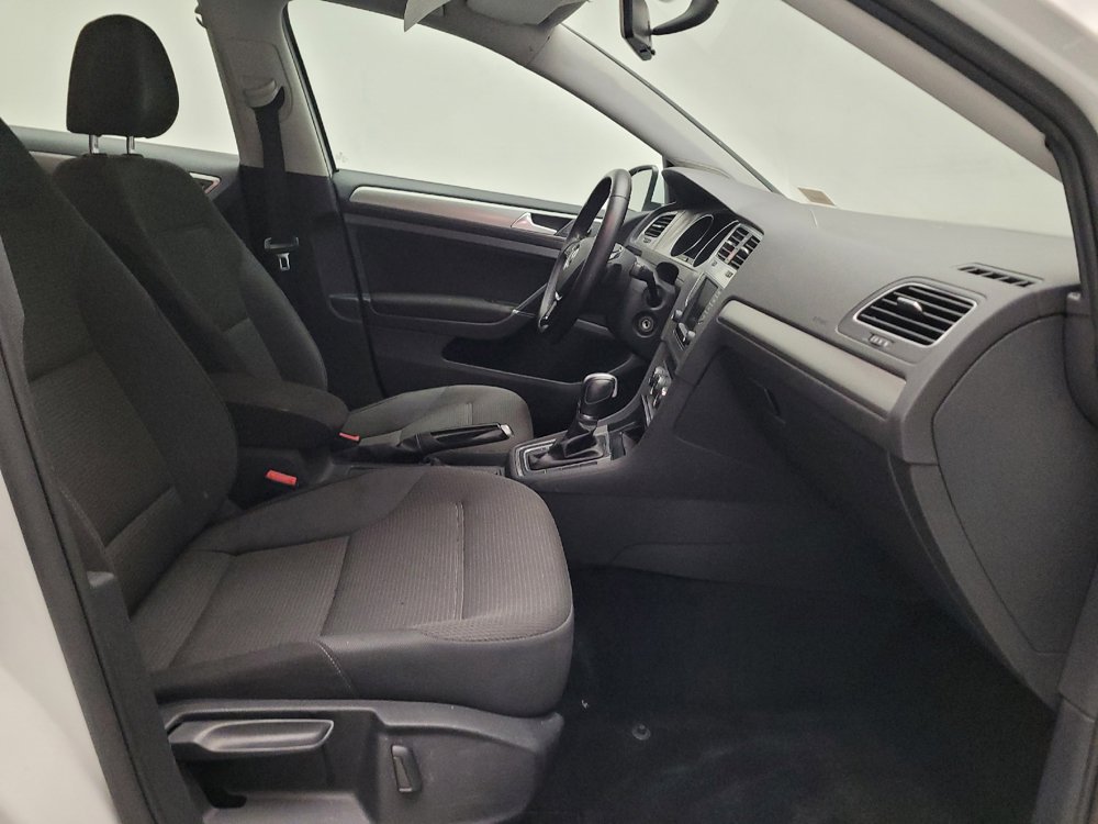 Used 2017 Volkswagen Golf S FWD image 21