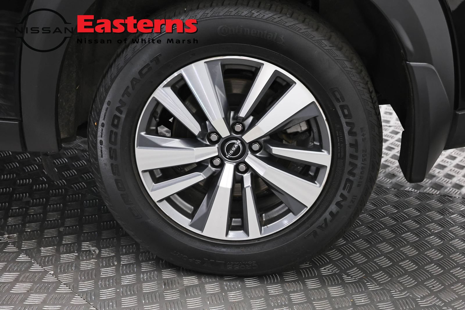 Used 2023 Nissan Pathfinder SL AWD/4WD image 33