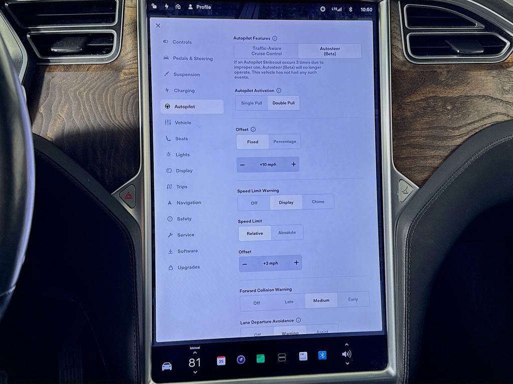 Used 2017 Tesla Model X 90D image 32