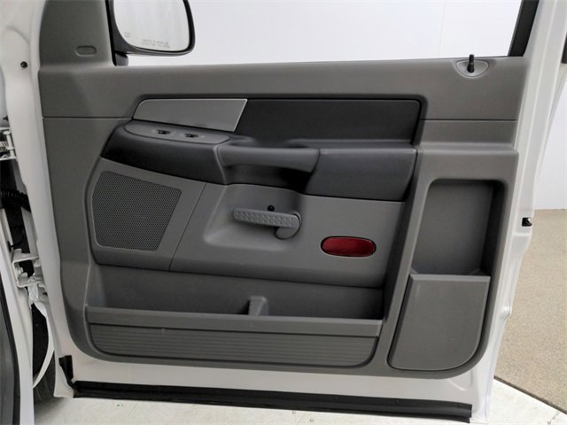 Used 2007 Dodge Ram 1500 Truck SLT image 25