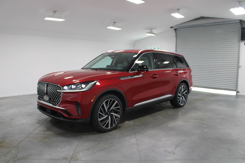 New 2026 Lincoln Aviator Reserve AWD/4WD image 3