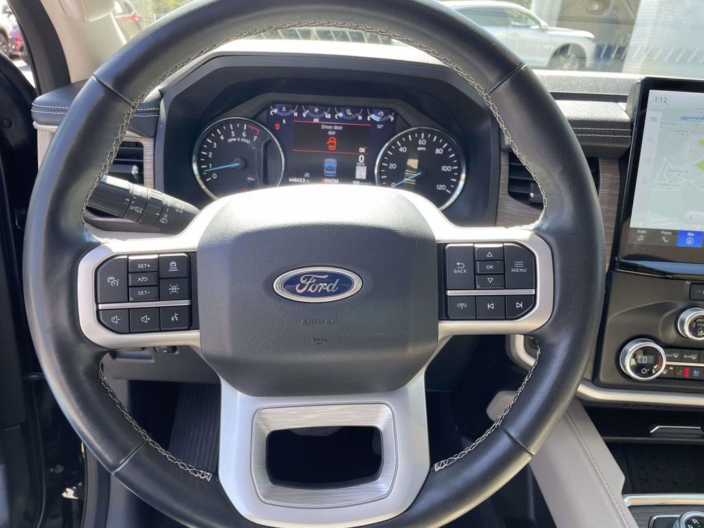 Used 2024 Ford Expedition Limited AWD/4WD image 23