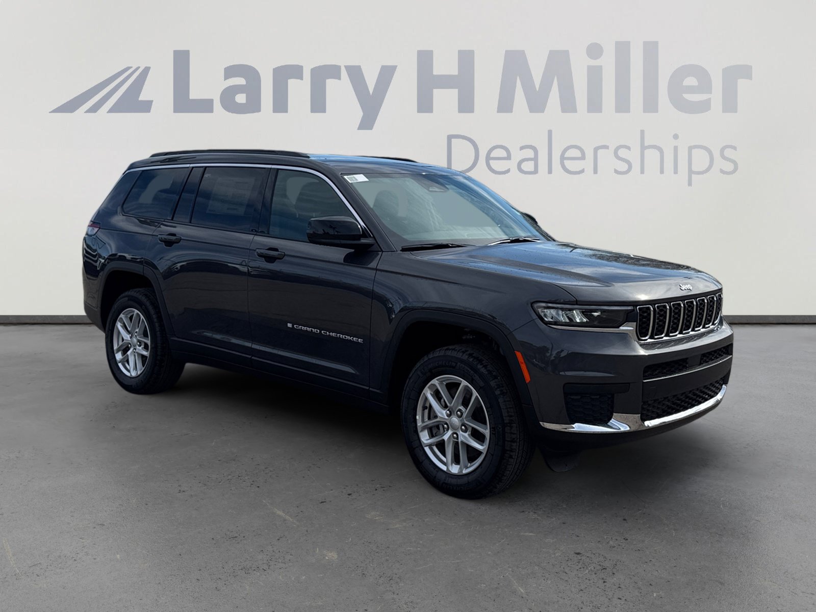 New 2026 Jeep Grand Cherokee L 2WD image 7