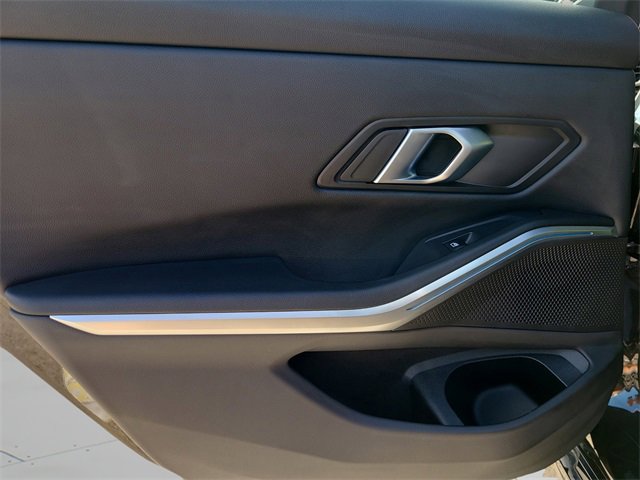 Used 2025 BMW 330i Sedan image 19