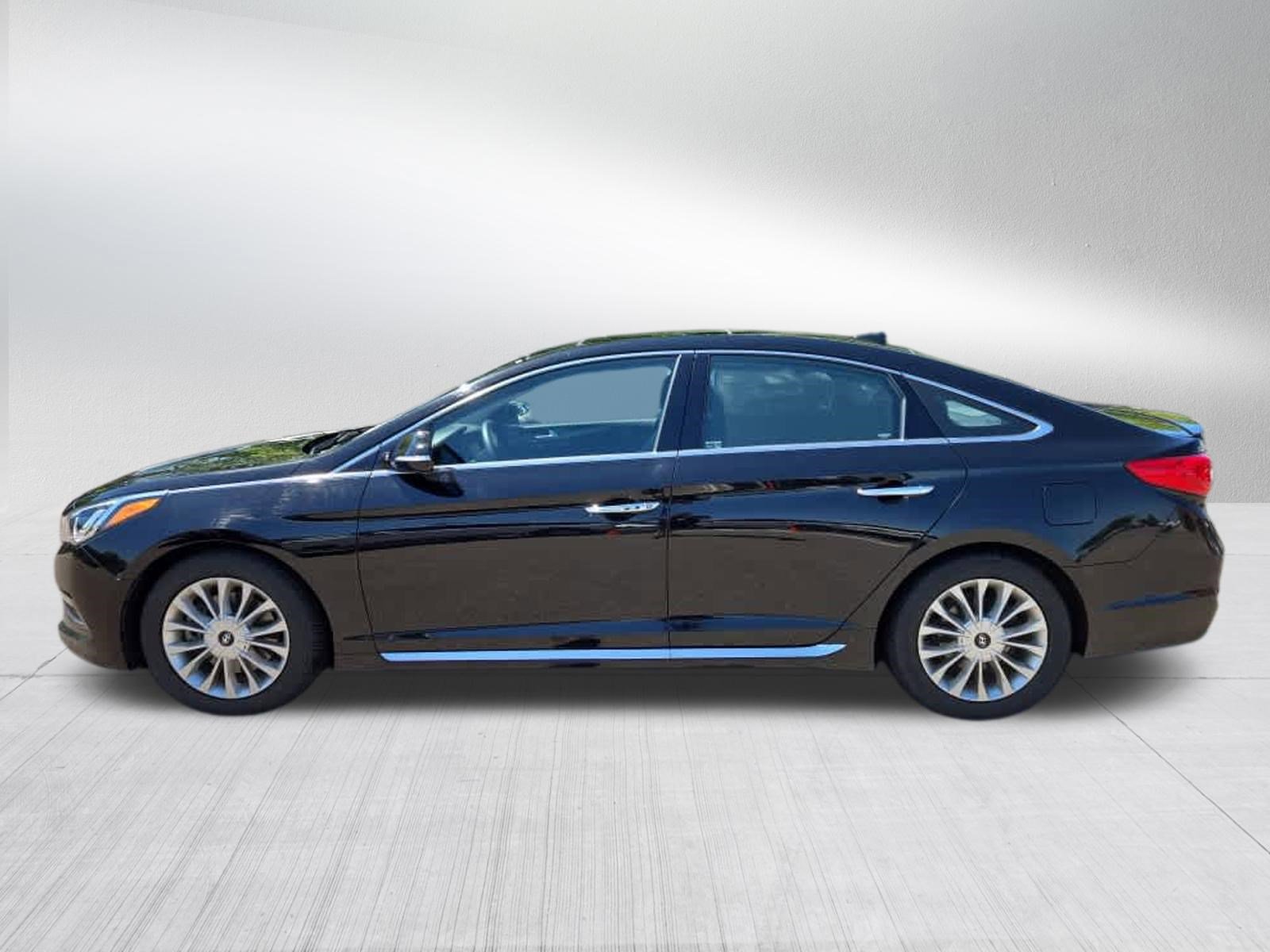 Used 2015 Hyundai Sonata Limited w/ Option Group 06 FWD image 6