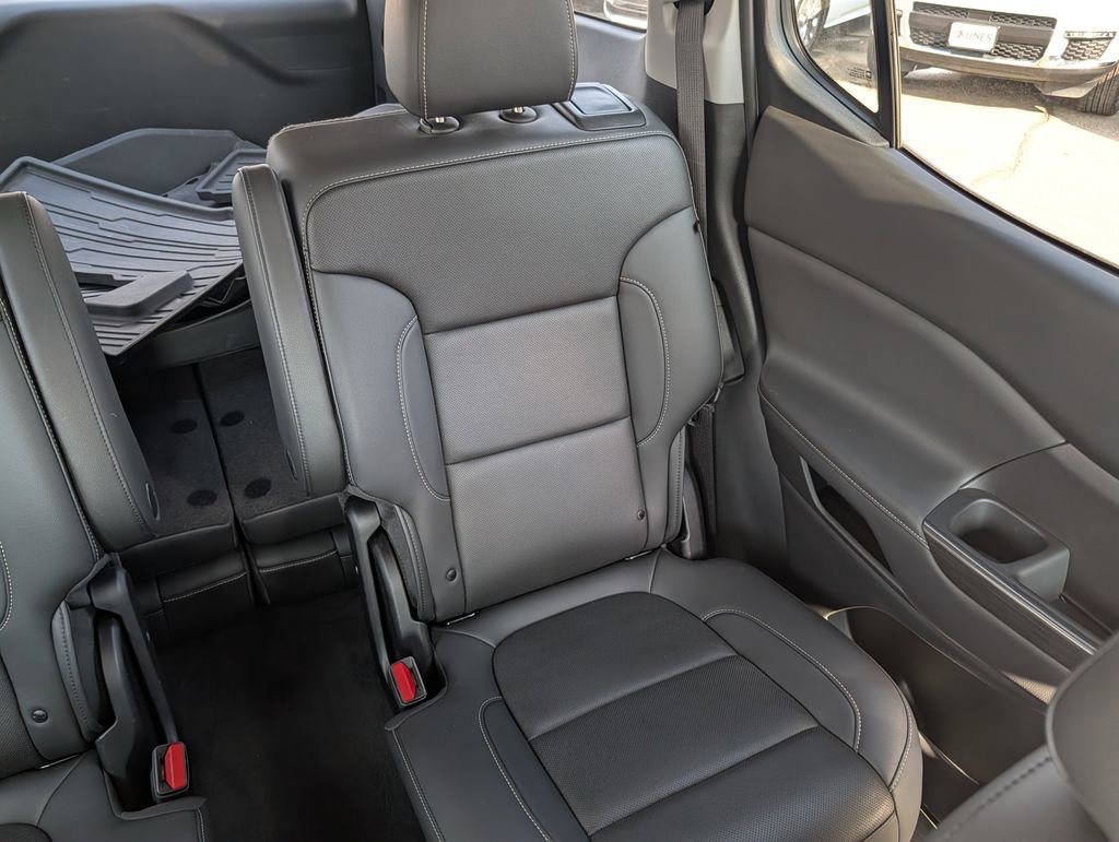 Used 2023 GMC Acadia SLT w/ Technology Package image 33