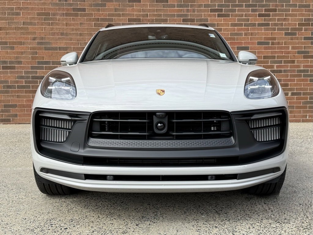 New 2026 Porsche Macan GTS image 10