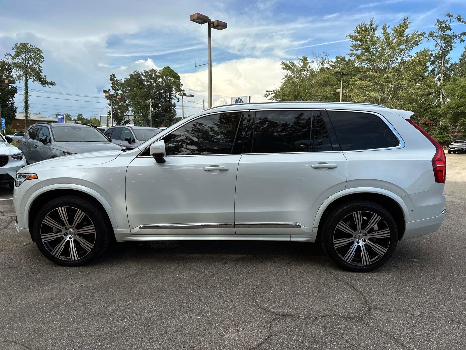 Certified 2023 Volvo XC90 B6 Ultimate w/ Protection Package Premier image 6