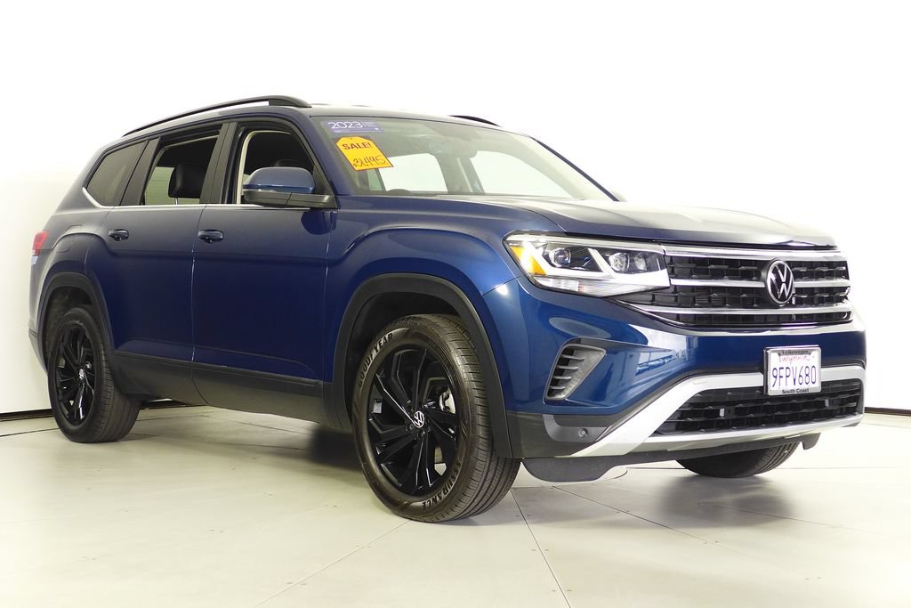 Certified 2023 Volkswagen Atlas SE w/ Black Wheel Package FWD image 4