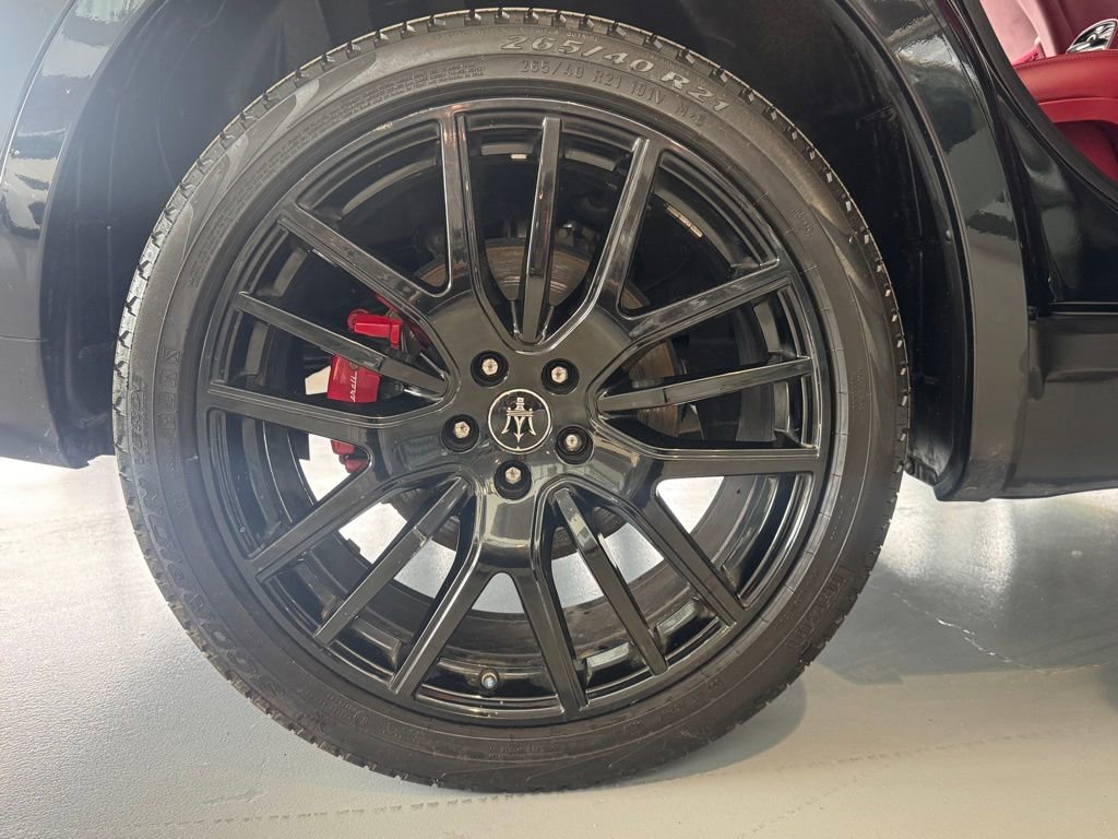 Used 2021 Maserati Levante GranSport image 23