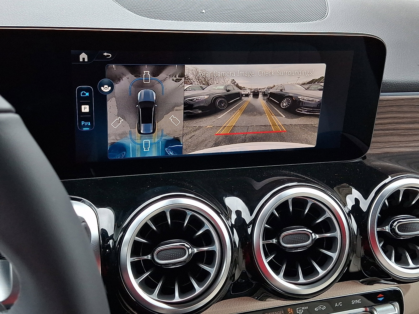 New 2026 Mercedes-Benz GLB 250 4MATIC image 13
