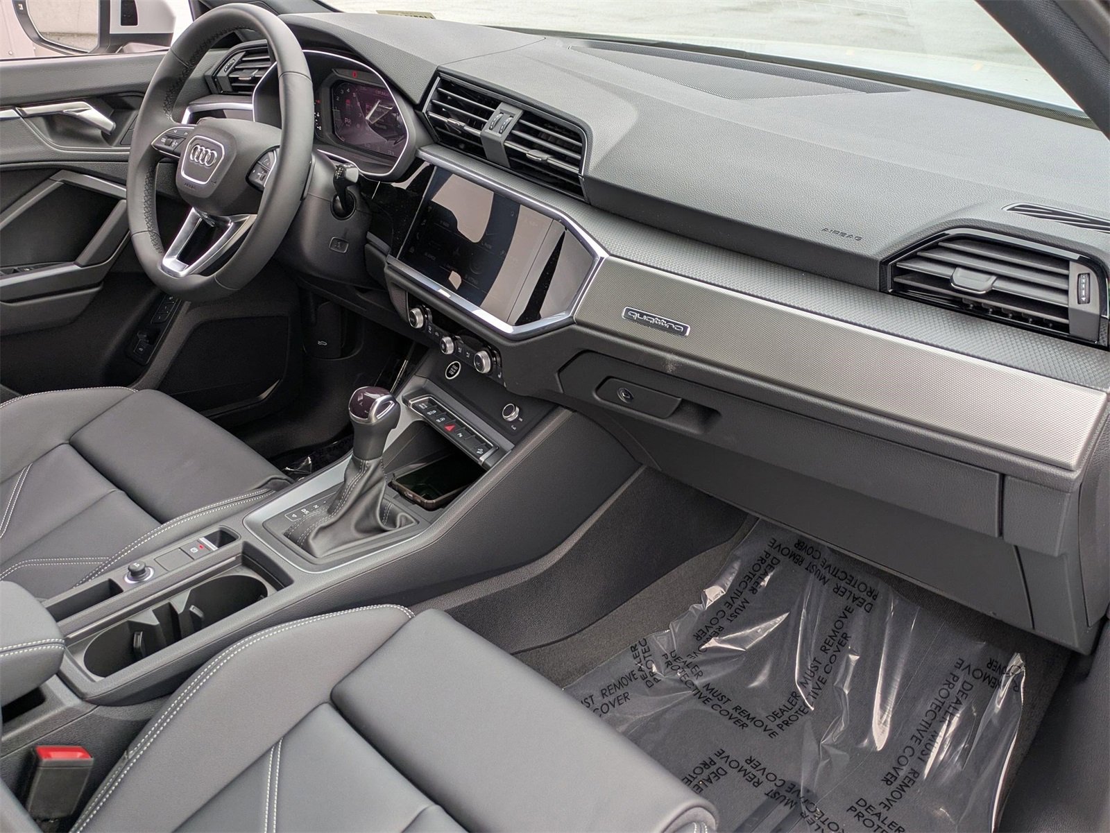 New 2025 Audi Q3 2.0T Premium image 9