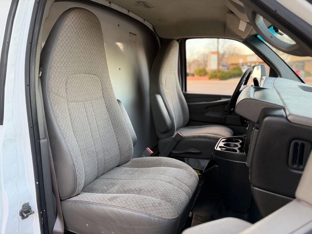 Used 2015 GMC Savana 3500 3500 image 15