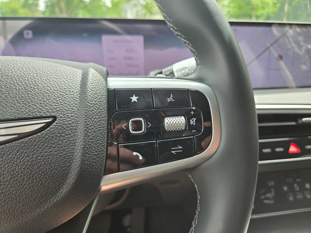 Used 2026 Genesis GV70 2.5T AWD/4WD image 31