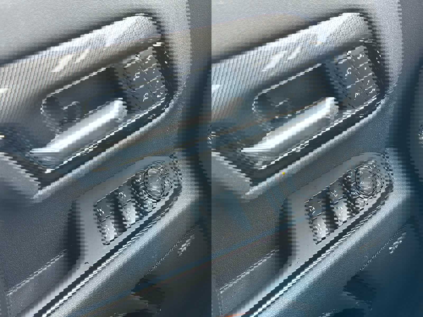 New 2026 GMC Sierra 2500 AT4 w/ AT4 Premium Plus Package image 33