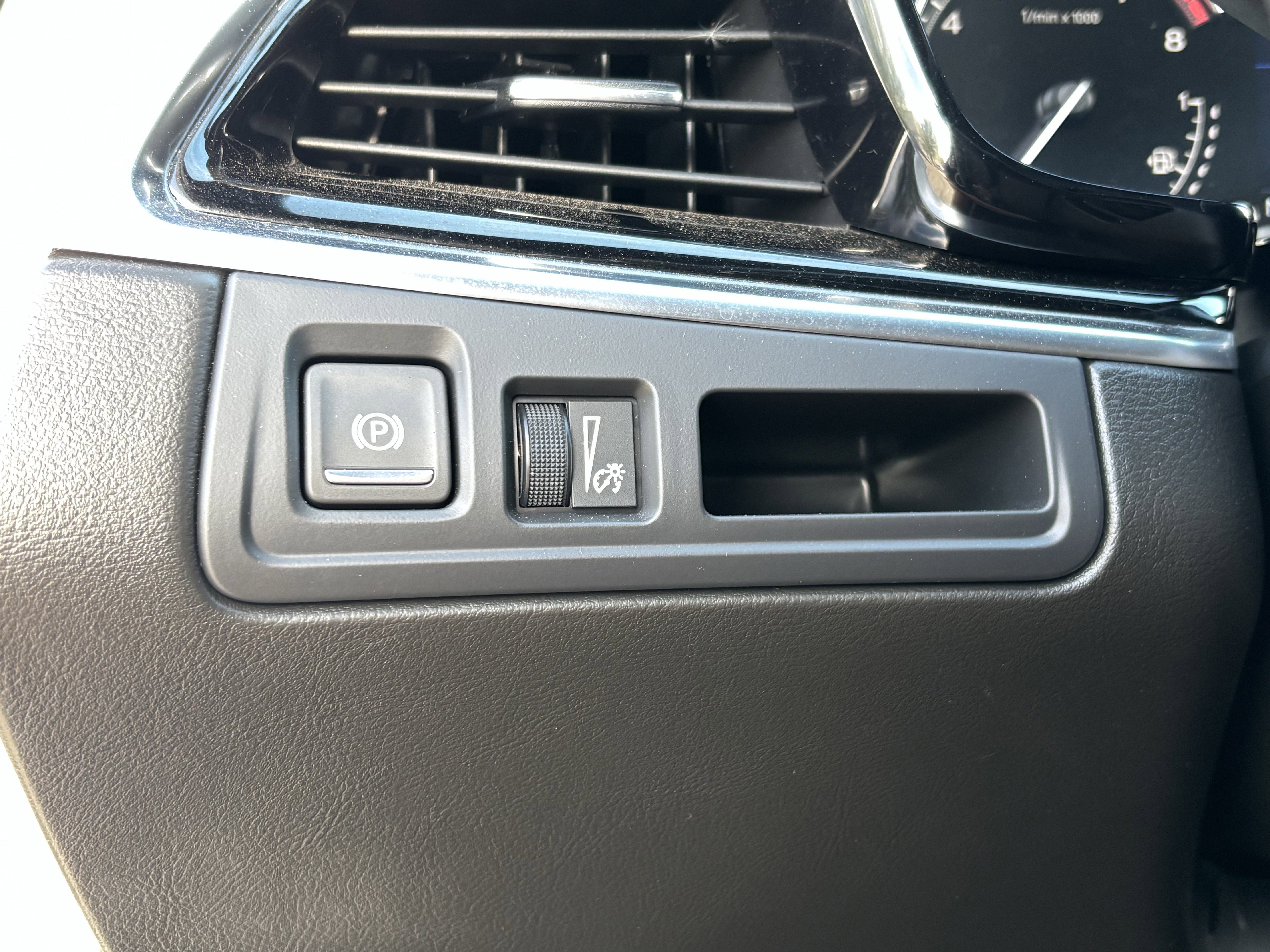 Used 2025 Cadillac XT6 Premium Luxury image 29