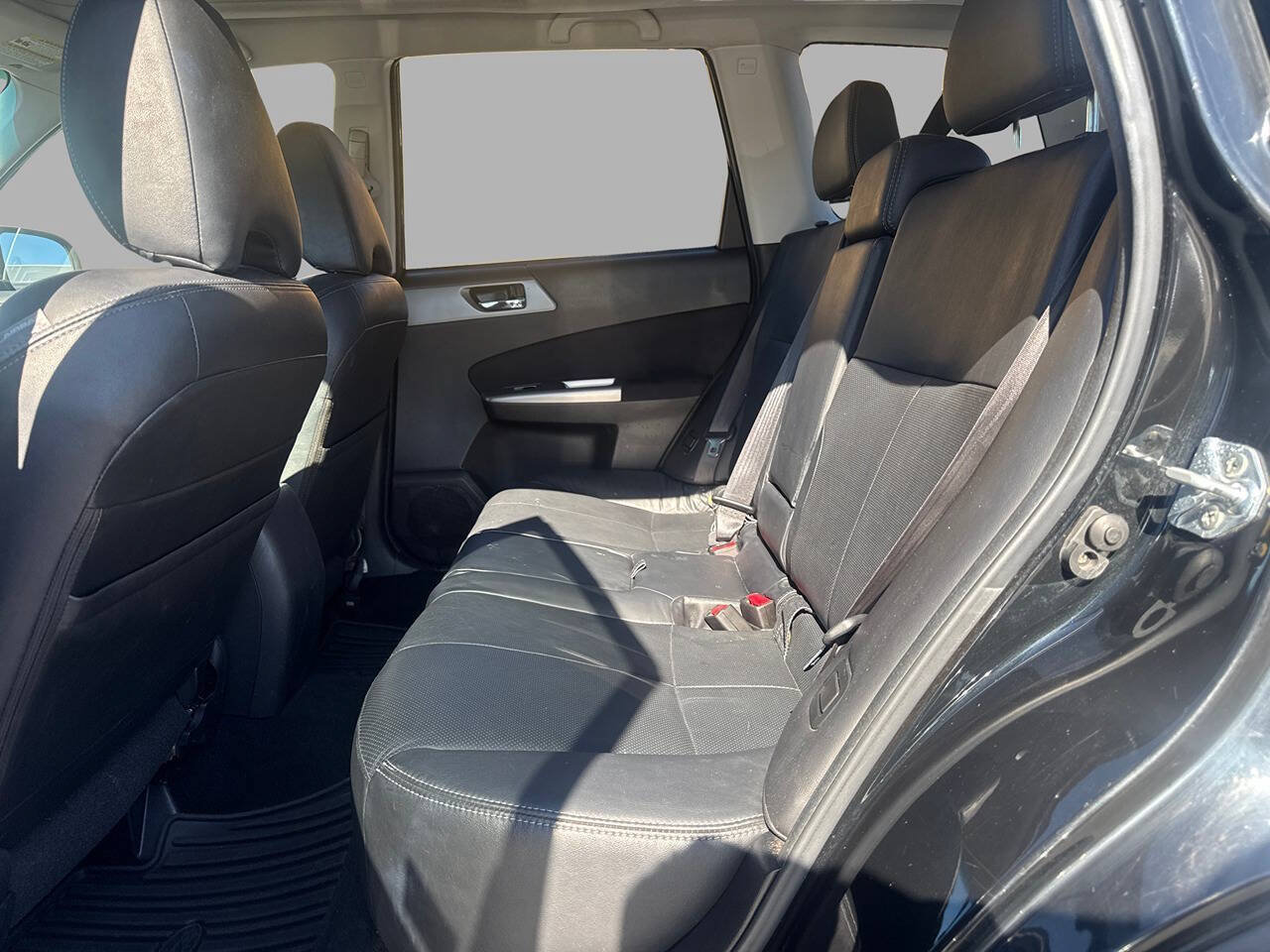 Used 2010 Subaru Forester 2.5X Limited AWD/4WD image 12