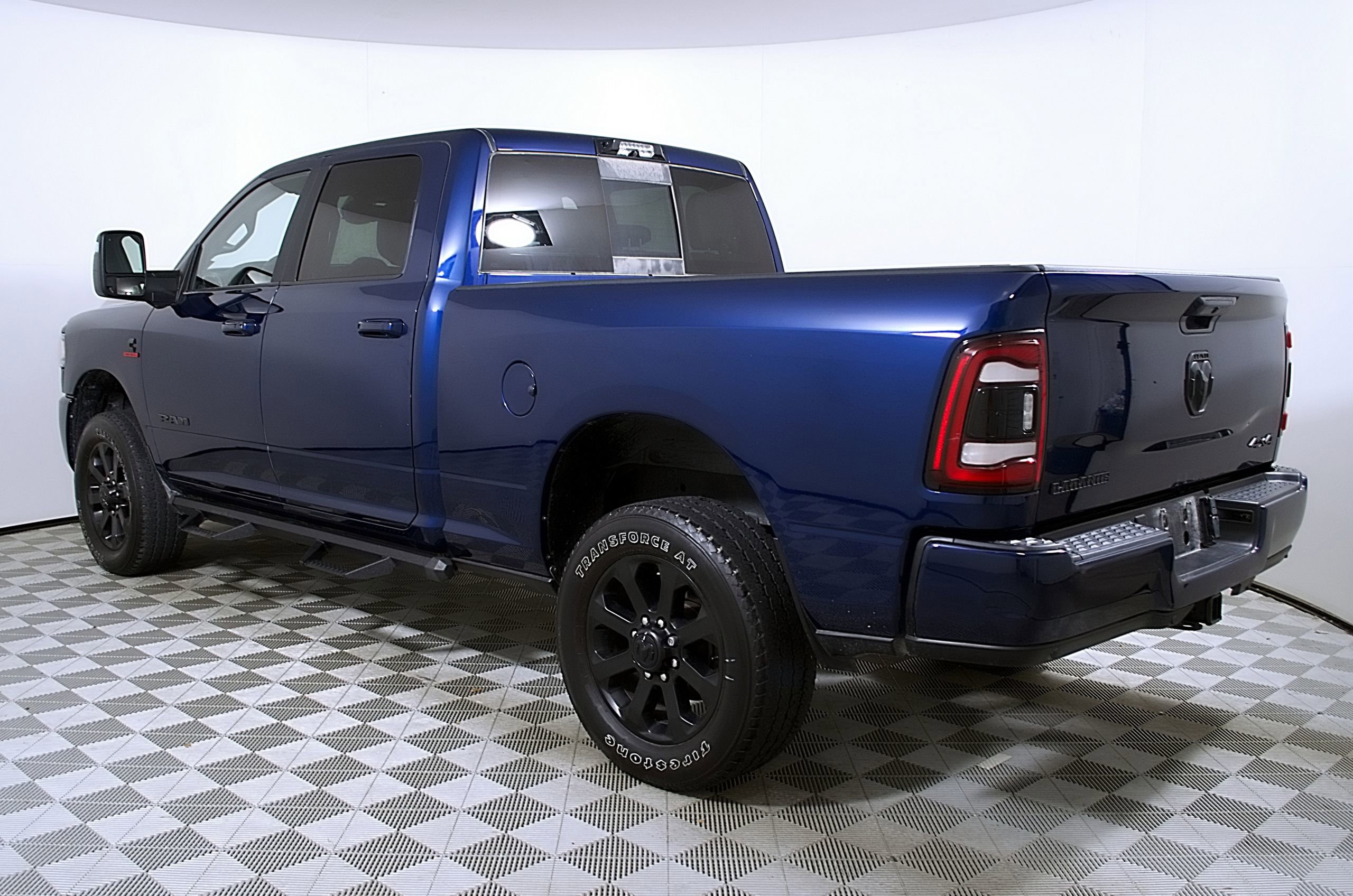 Used 2024 RAM 3500 Laramie w/ Night Edition image 9