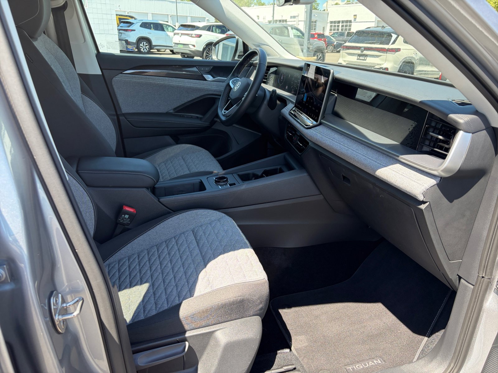 Used 2025 Volkswagen Tiguan S AWD/4WD image 19