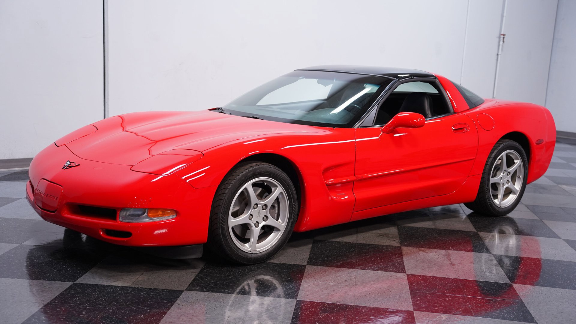 Used 2000 Chevrolet Corvette Coupe w/ Memory Pkg image 6