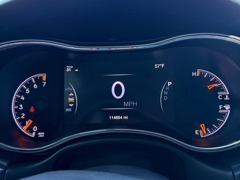 Used 2020 Jeep Grand Cherokee Laredo image 17