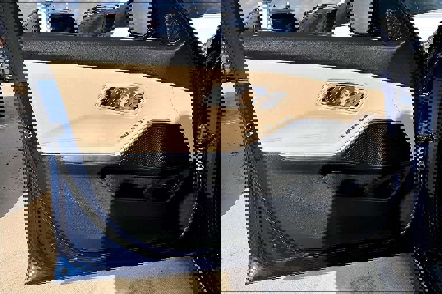 Used 2021 BMW 330i Sedan w/ Premium Package image 38