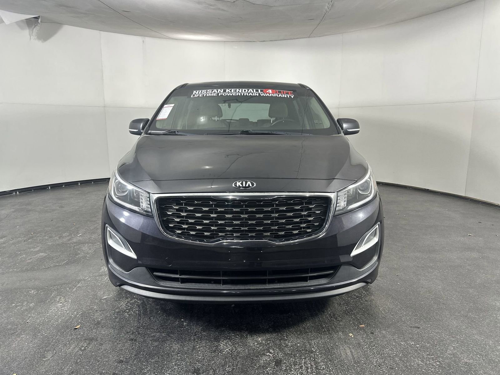 Used 2021 Kia Sedona LX image 3