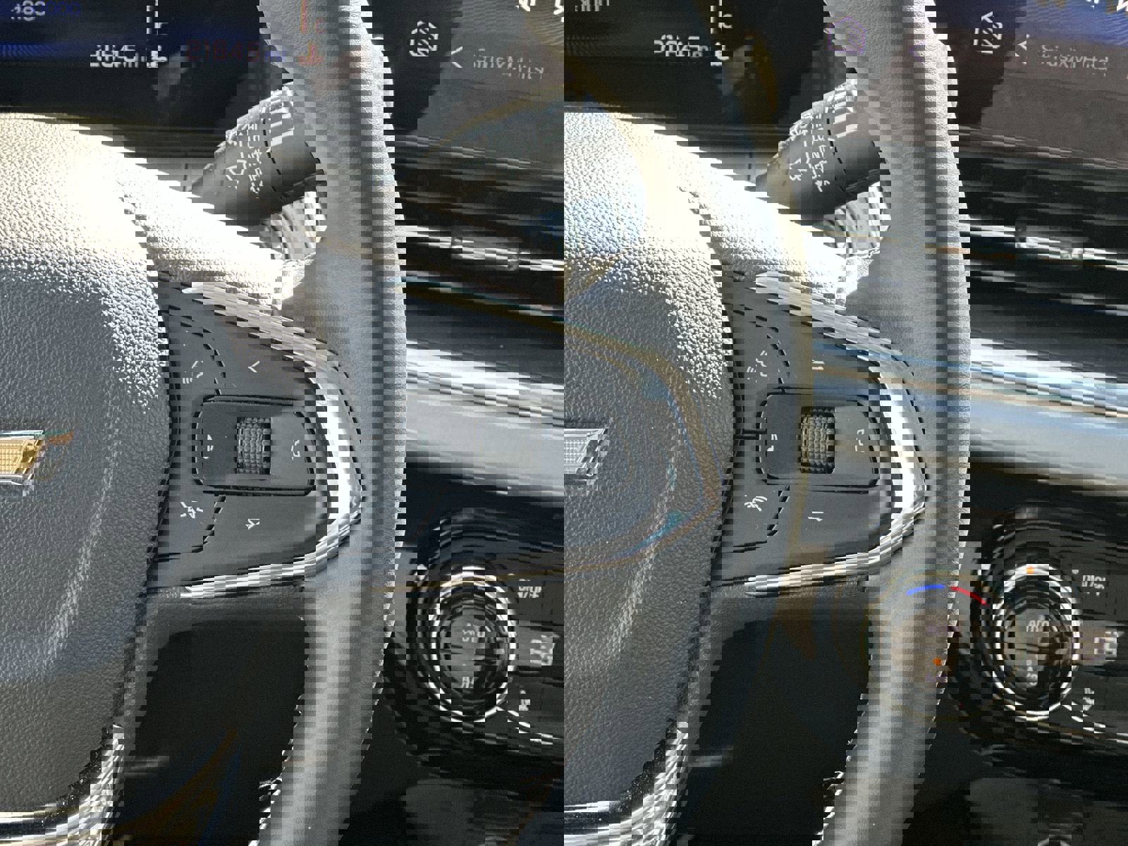 Used 2025 Chevrolet Trax LT w/ LT Convenience Package image 21