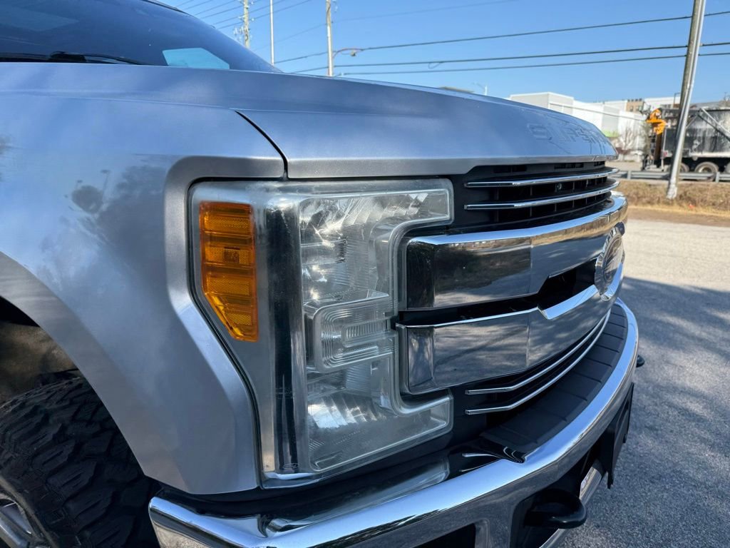 Used 2017 Ford F350 Lariat w/ Lariat Ultimate Package image 4