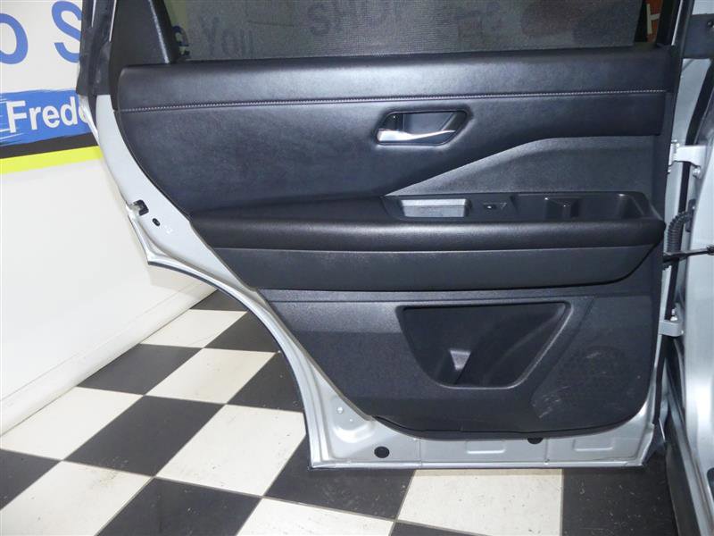 Used 2023 Nissan Pathfinder SL w/ SL Premium Package image 31