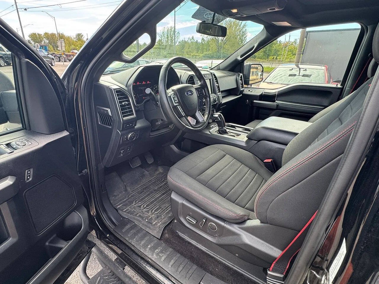 Used 2018 Ford F150 XLT w/ Equipment Group 302A Luxury AWD/4WD image 7