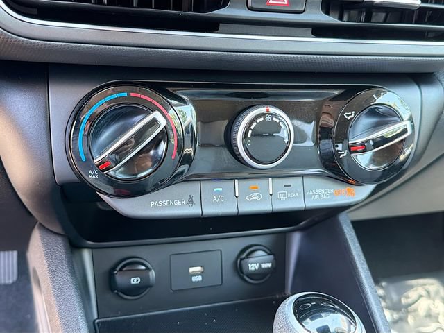 Used 2023 Hyundai Kona SEL AWD/4WD image 13